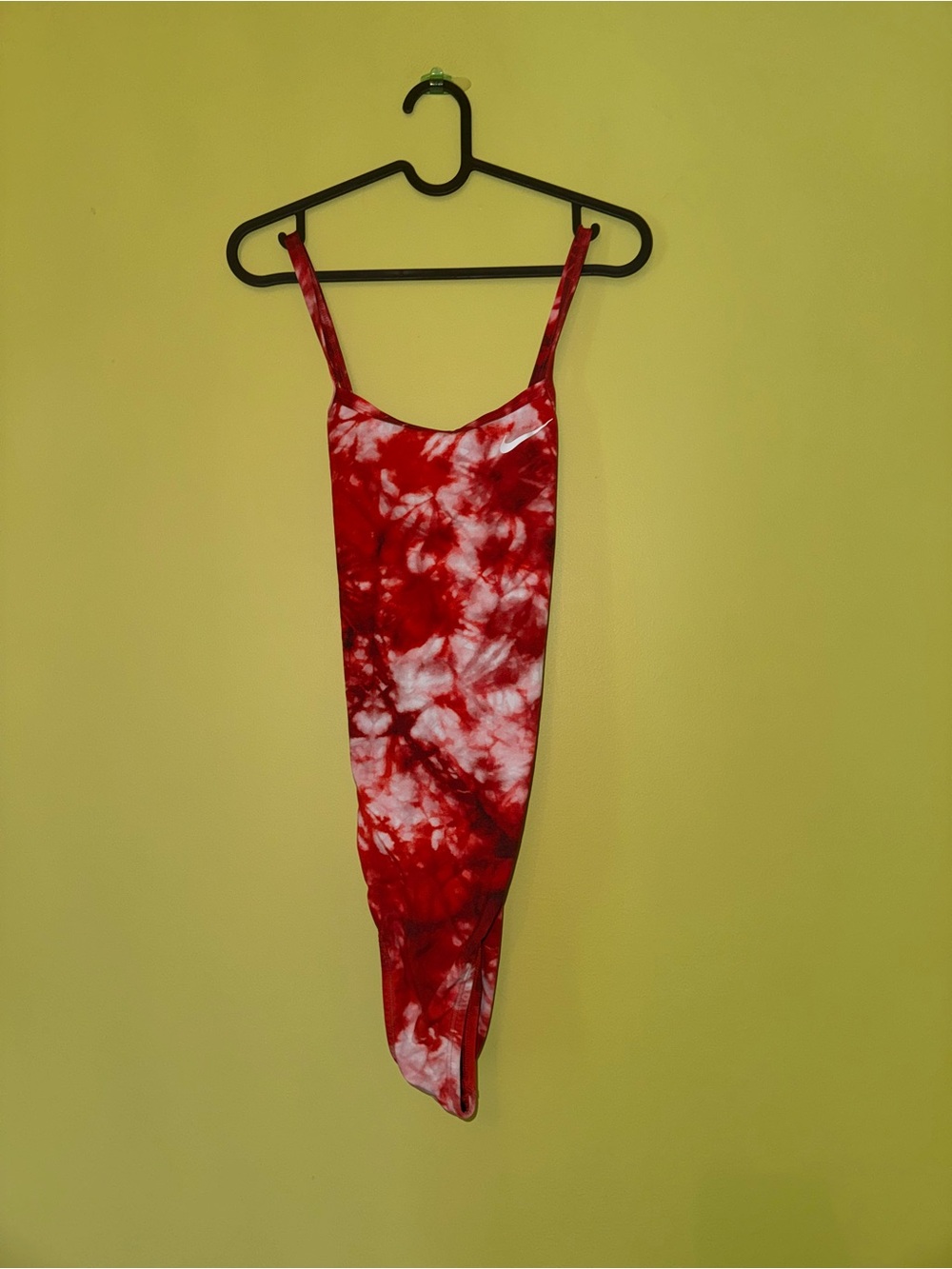 Nike Hydrastrong red and white tie-dye one piece bodysuit women’s 10